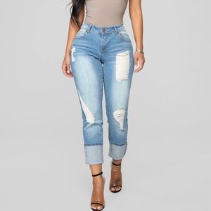 Fashion Nova “Eddy boyfriend jeans” size 3